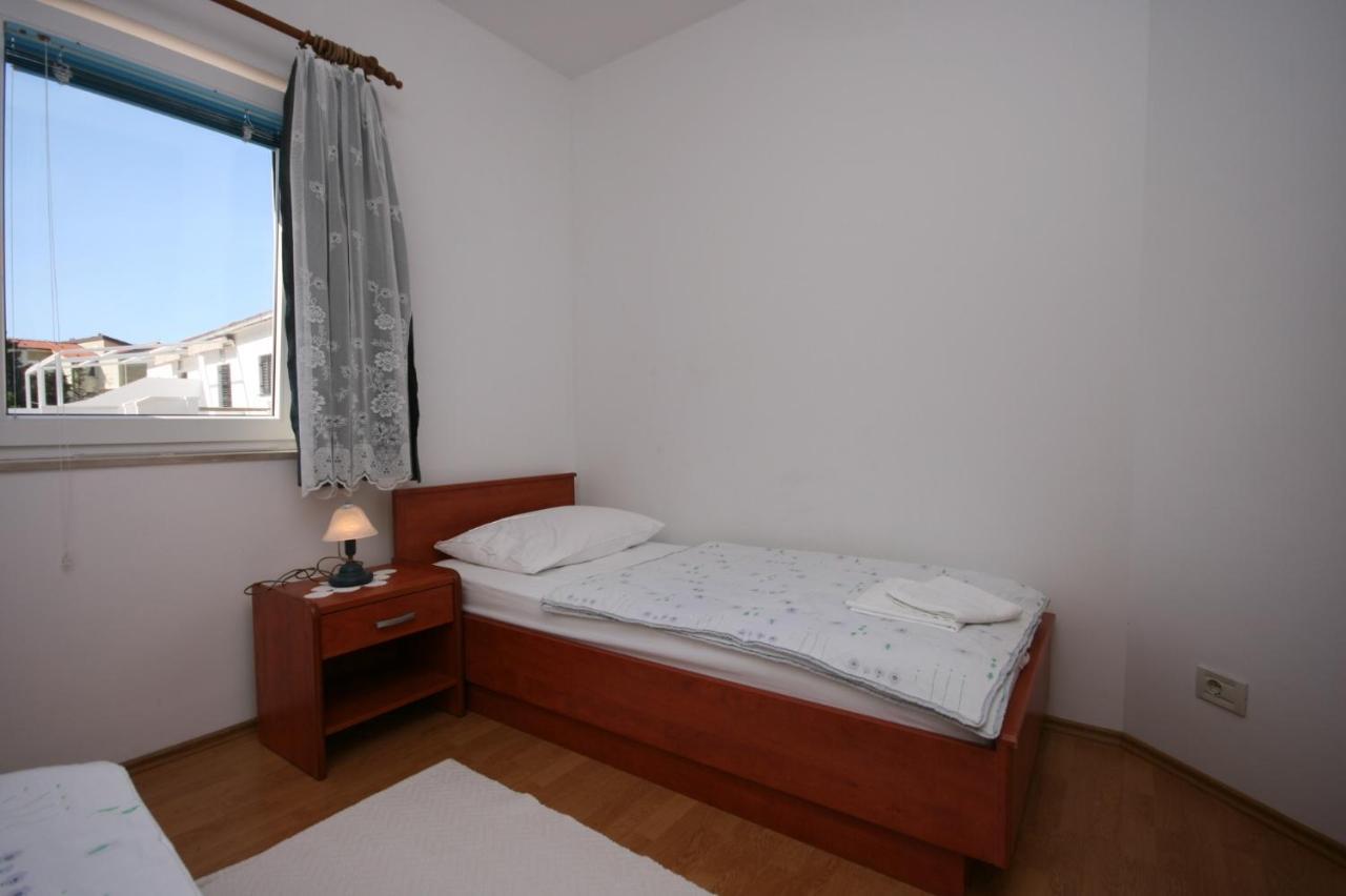 Apartment Stara Novalja 6301B Exterior photo